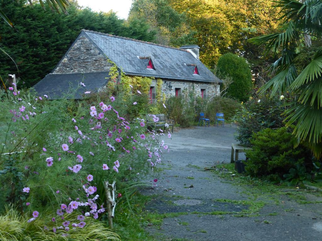 Vila Moulin De Beuzidou Saint-Urbain  Exteriér fotografie